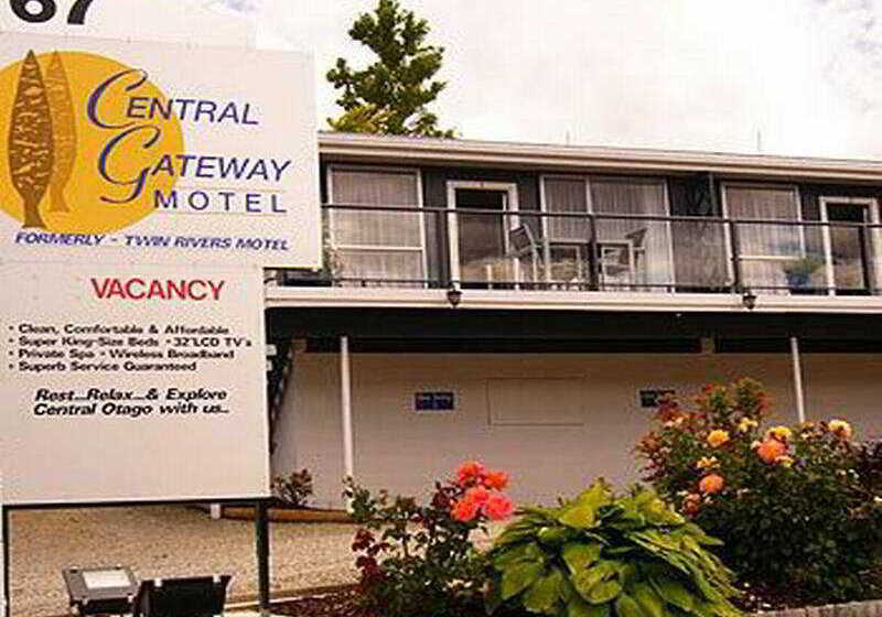 Central Gateway Motel