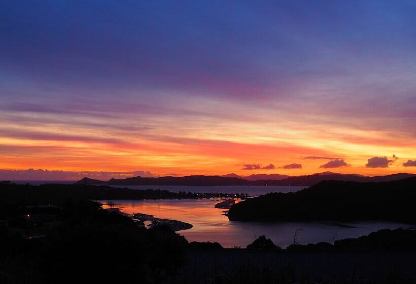 Cook's Lookout Motel