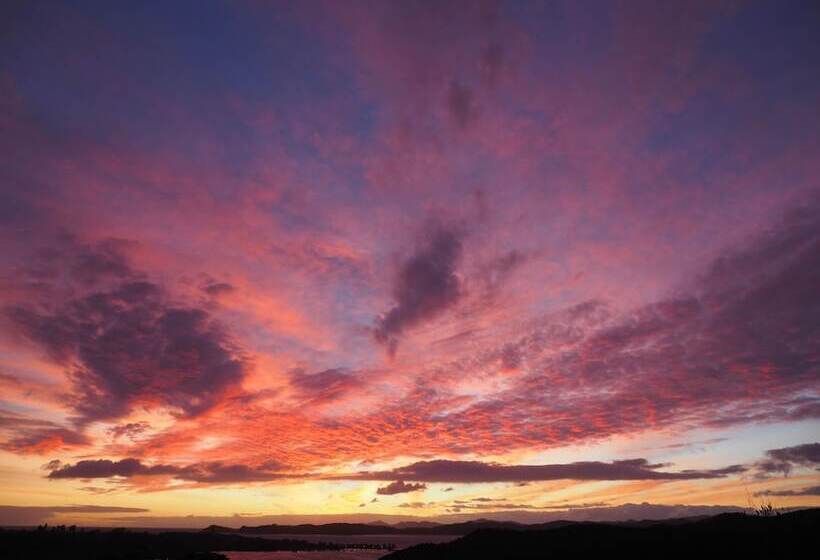 Cook's Lookout Motel