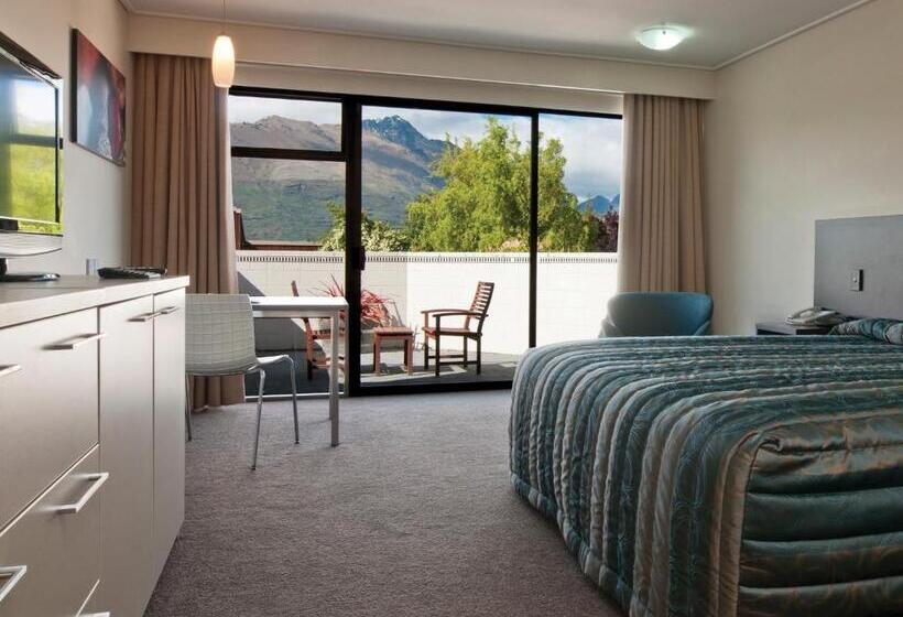 Copthorne Hotel & Apartments Queenstown Lakeview