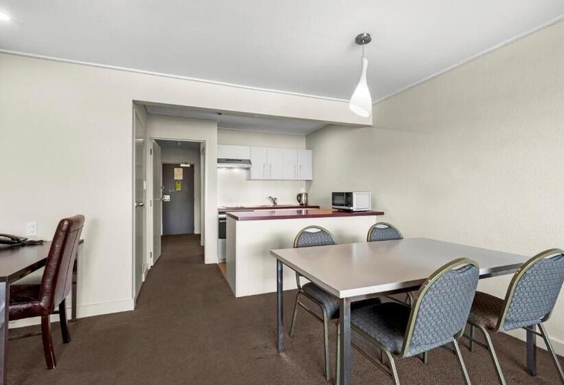 Copthorne Hotel & Apartments Queenstown Lakeview