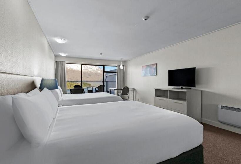 Copthorne Hotel & Apartments Queenstown Lakeview
