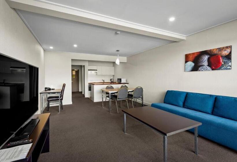 Copthorne Hotel & Apartments Queenstown Lakeview