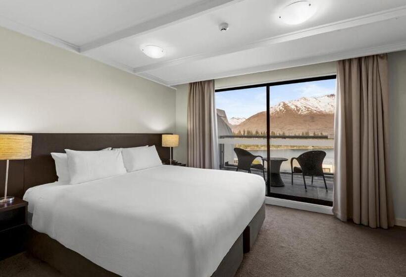 Copthorne Hotel & Apartments Queenstown Lakeview