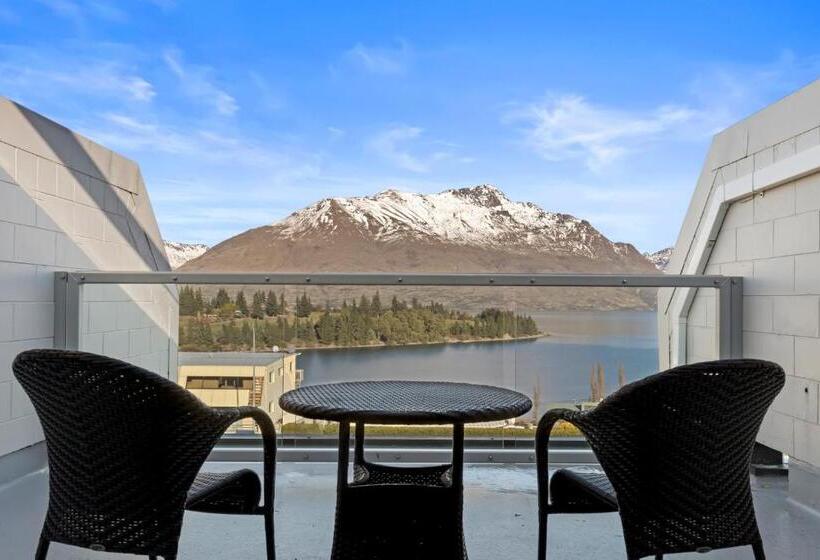 Copthorne Hotel & Apartments Queenstown Lakeview