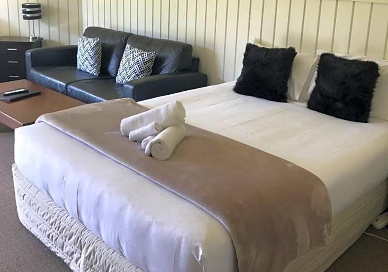 Asure Explorer Motel & Apartments