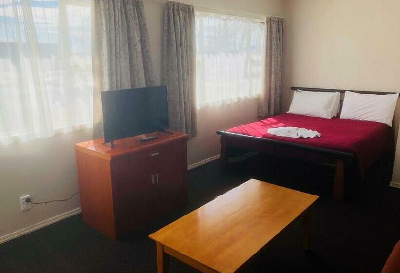 Gateway International Motel