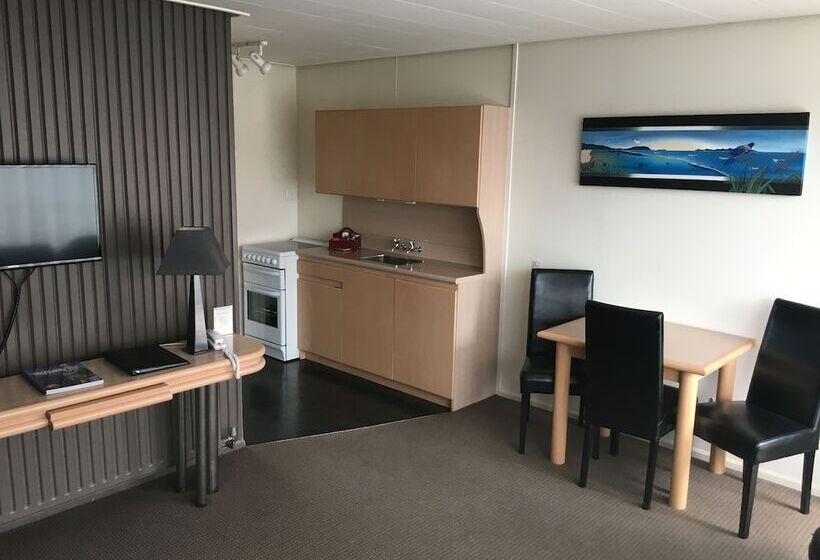 George Street Motel Apartments