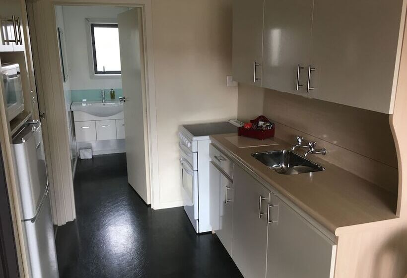 George Street Motel Apartments