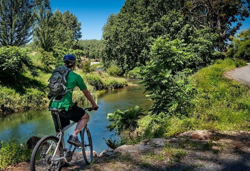 Grand Mercure Puka Park Resort