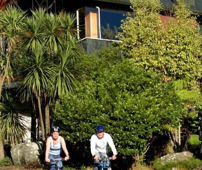 Grand Mercure Puka Park Resort