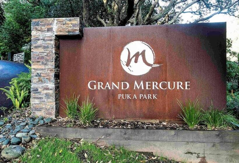 Grand Mercure Puka Park Resort