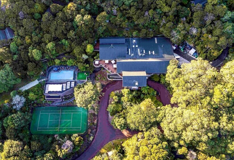 Grand Mercure Puka Park Resort