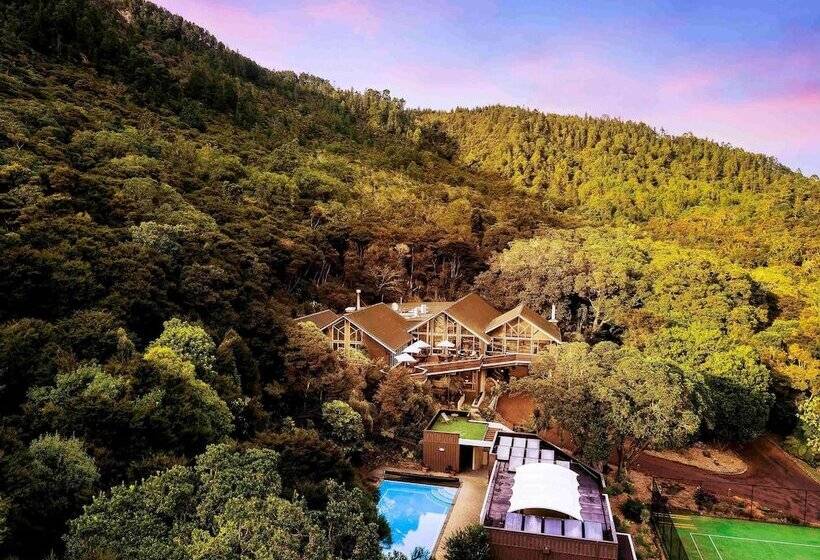 Grand Mercure Puka Park Resort