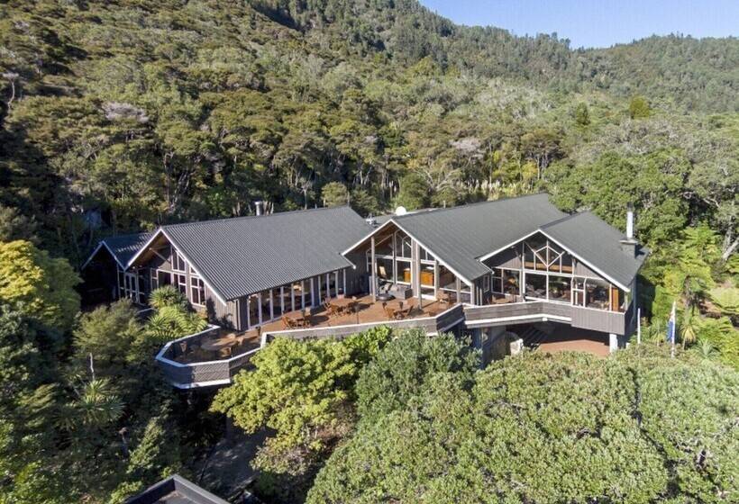 Grand Mercure Puka Park Resort