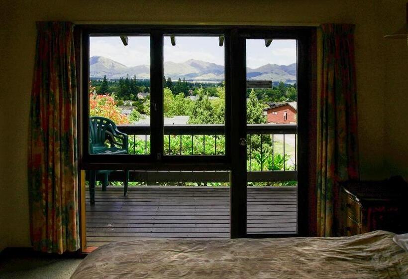 فندق على الطريق Greenacres Alpine Chalets & Villas