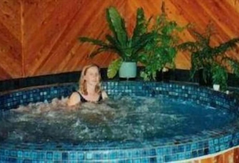 فندق على الطريق Greenacres Alpine Chalets & Villas