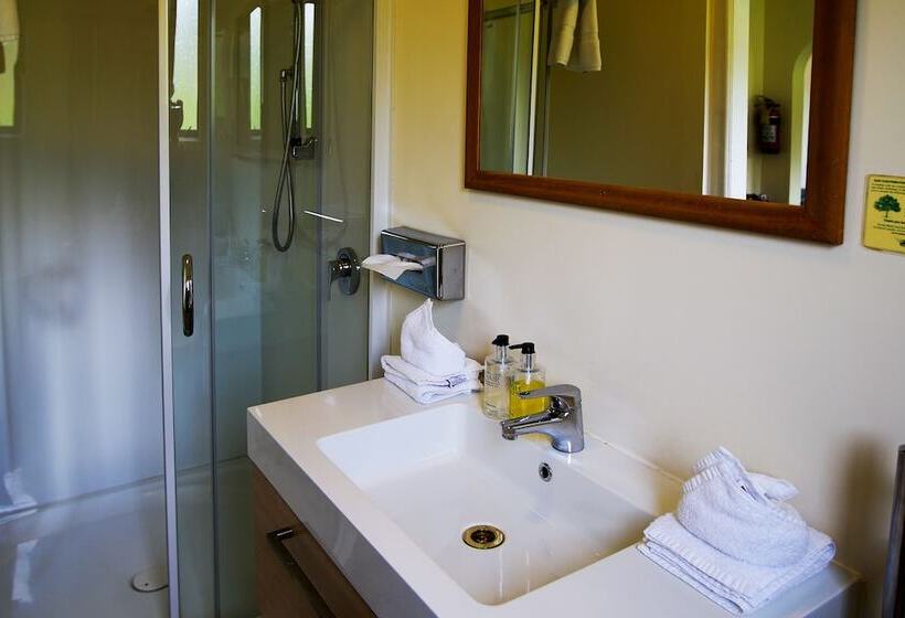 فندق على الطريق Greenacres Alpine Chalets & Villas