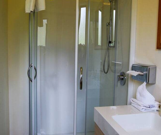 فندق على الطريق Greenacres Alpine Chalets & Villas