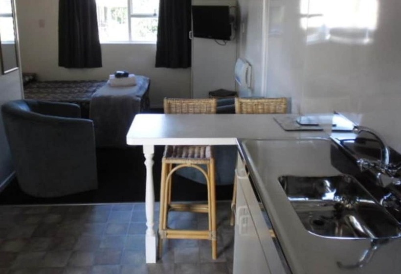 Greymouth Kiwi Holiday Park & Motels