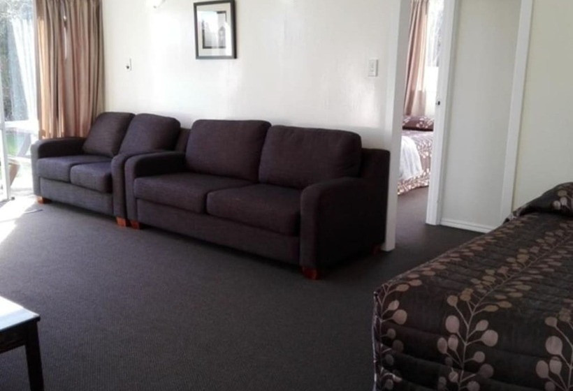 Greymouth Kiwi Holiday Park & Motels