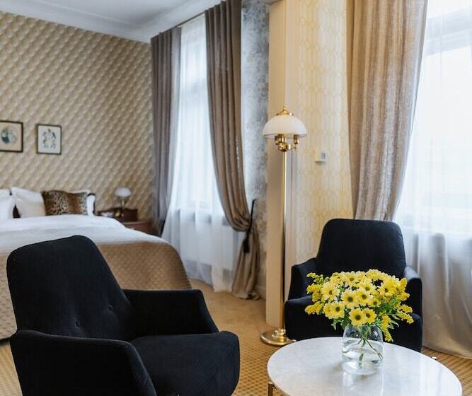 H15 Francuski Old Town   Destigo Hotels