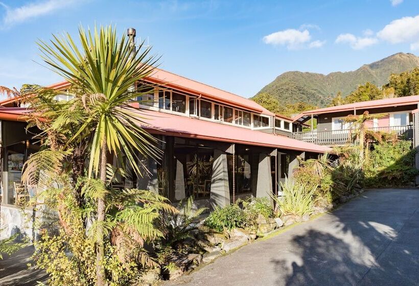 Heartland Hotel Glacier Country