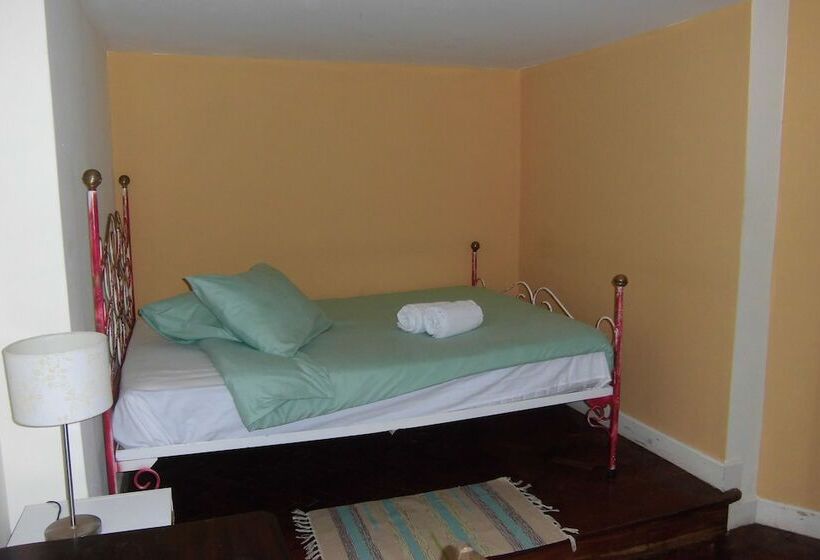 Hostel The White Butterfly