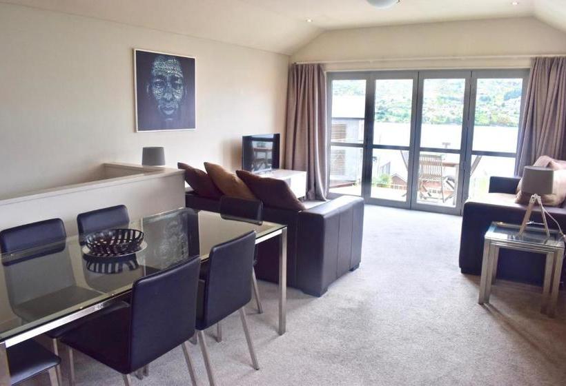 هتل Alpine Village