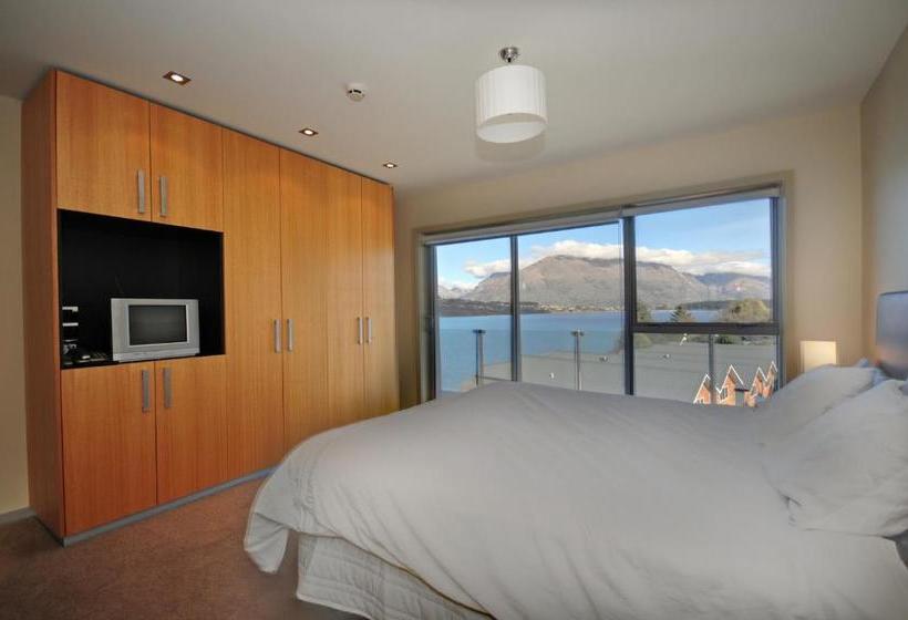 هتل Alpine Village