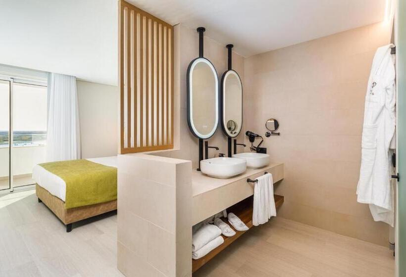 هتل AP Eva Senses