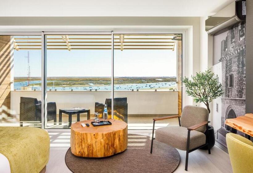 هتل AP Eva Senses