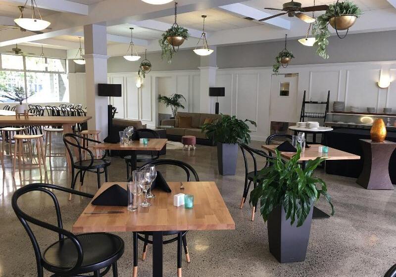 فندق Armitage And Conference Centre