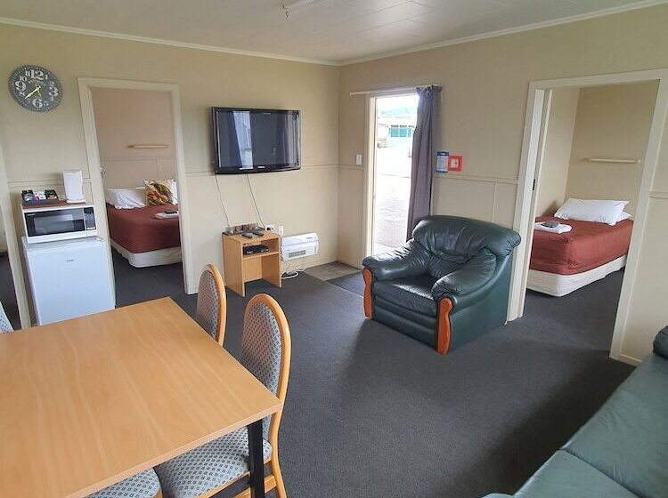 בית מלון כפרי Ascot Motor Lodge