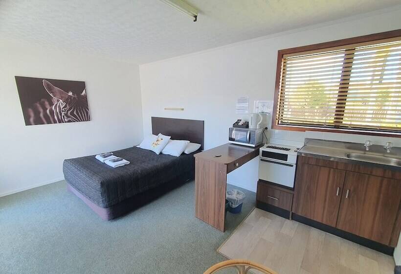 בית מלון כפרי Ascot Motor Lodge