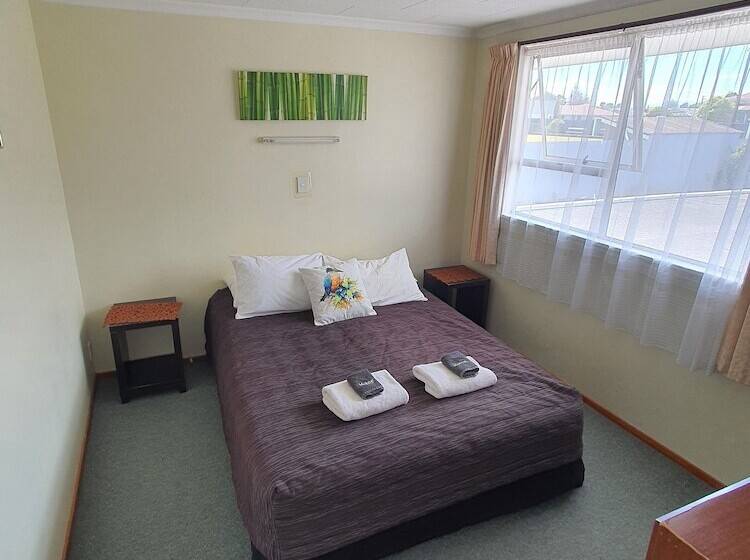 בית מלון כפרי Ascot Motor Lodge