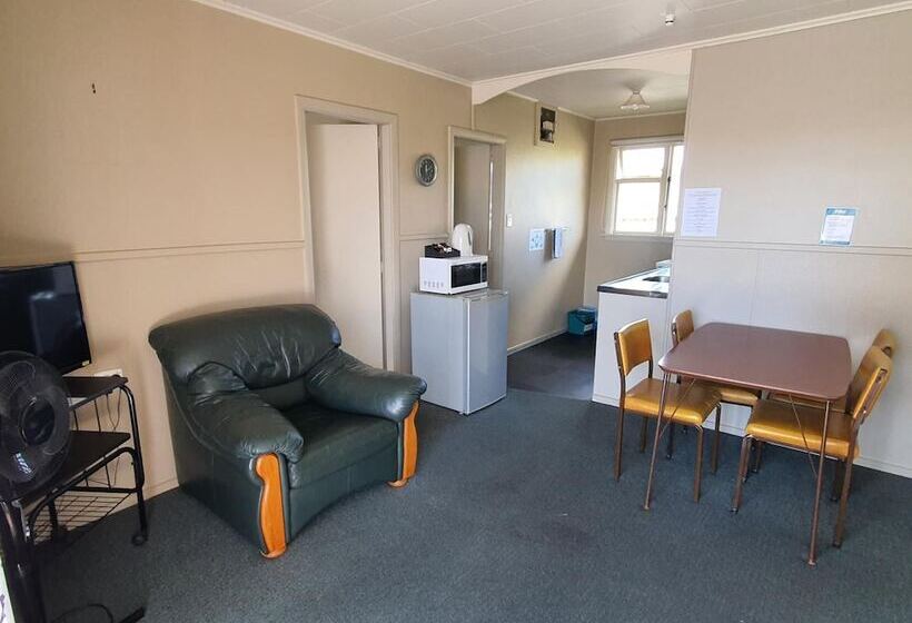 בית מלון כפרי Ascot Motor Lodge