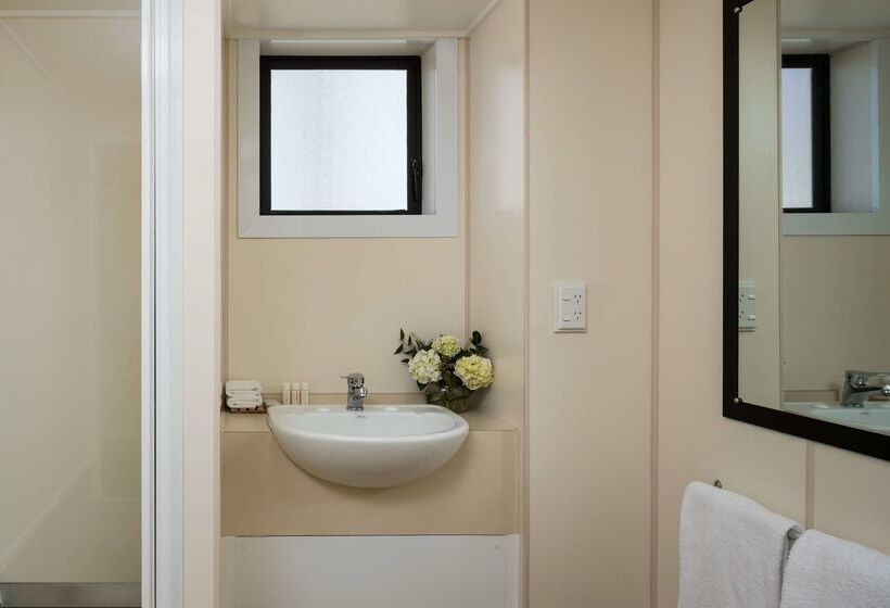 בית מלון כפרי Atura Wellington