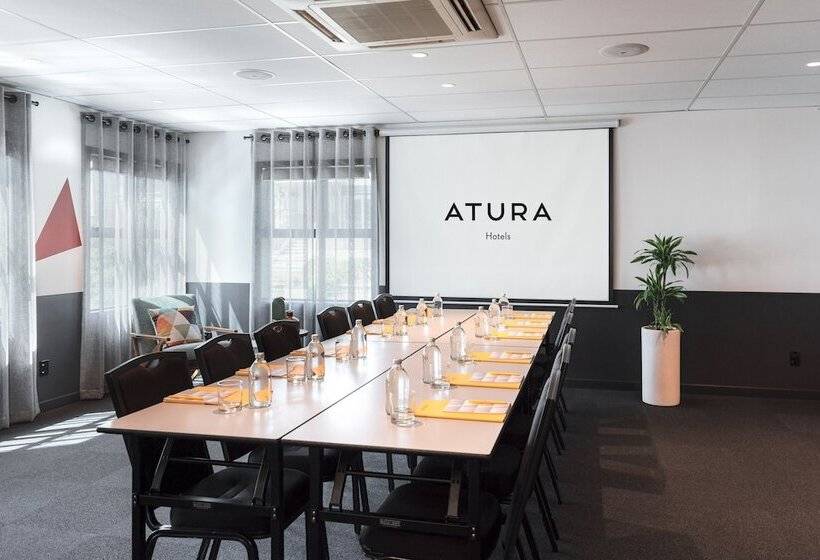 בית מלון כפרי Atura Wellington