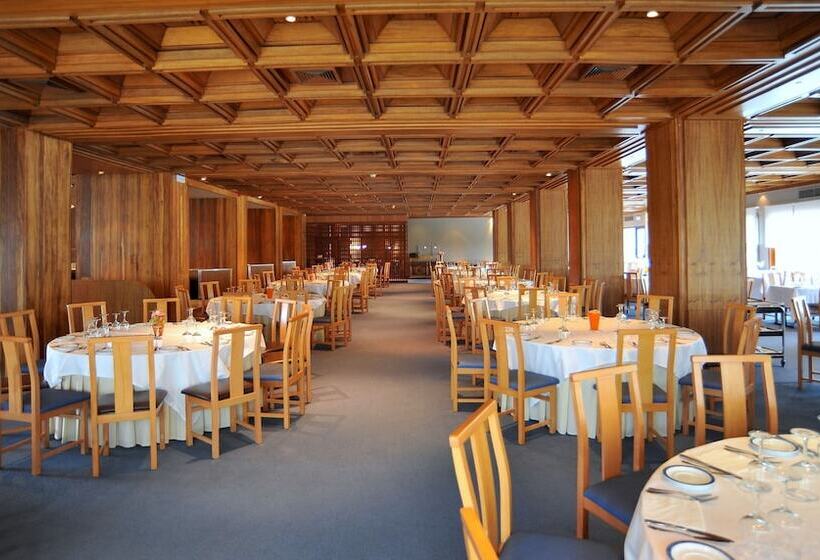 בית מלון כפרי Axis Vermar Conference & Beach