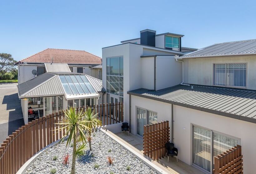 Beachfront Hotel Hokitika