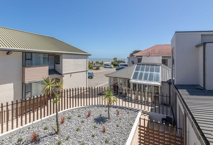 Beachfront Hotel Hokitika