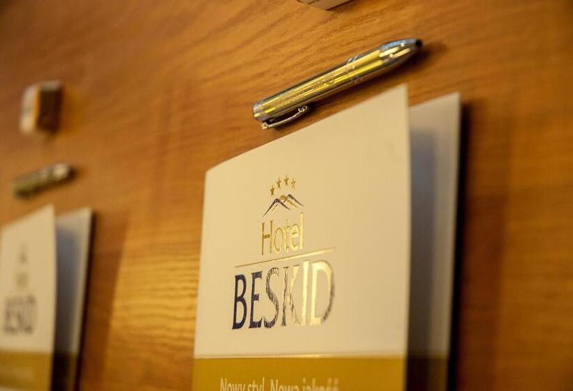 酒店 Beskid