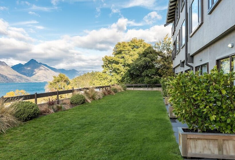Copthorne Hotel & Resort Lakefront Queenstown