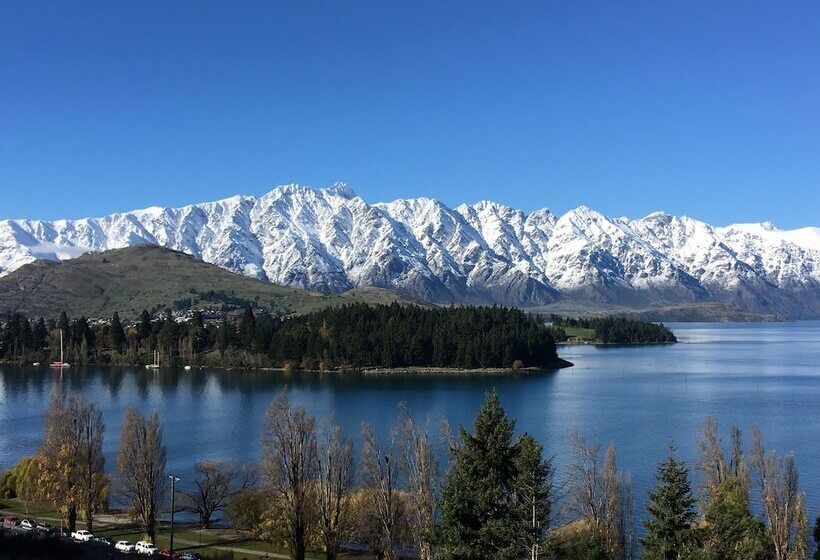 Copthorne Hotel & Resort Lakefront Queenstown