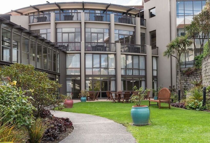 Copthorne Hotel & Resort Lakefront Queenstown