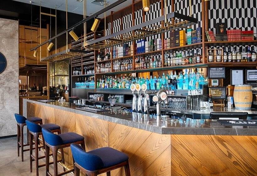 Отель Crowne Plaza Christchurch, An Ihg