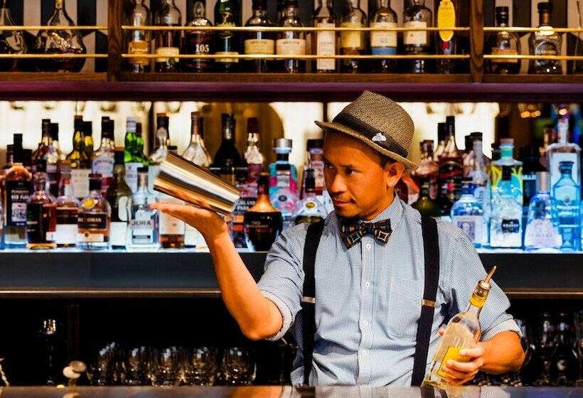 Отель Crowne Plaza Christchurch, An Ihg