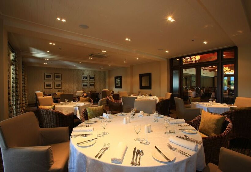 Distinction Te Anau Hotel & Villas