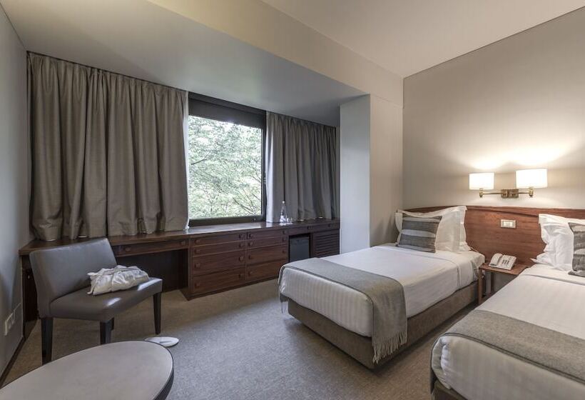 هتل Dom Carlos Park